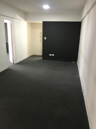 Venta oficina sobre Peatonal San Martin 