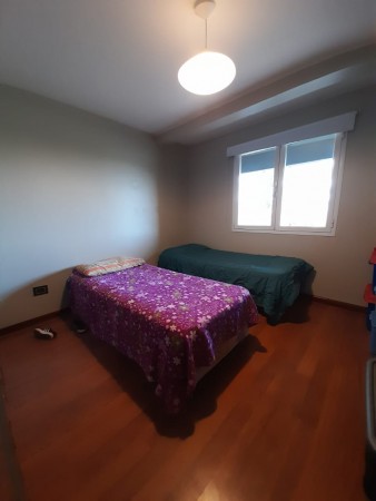 VENTA HERMOSO CHALET EN EL BARRIO SANTA ELENA