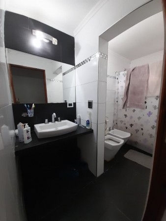 VENTA HERMOSO CHALET EN EL BARRIO SANTA ELENA