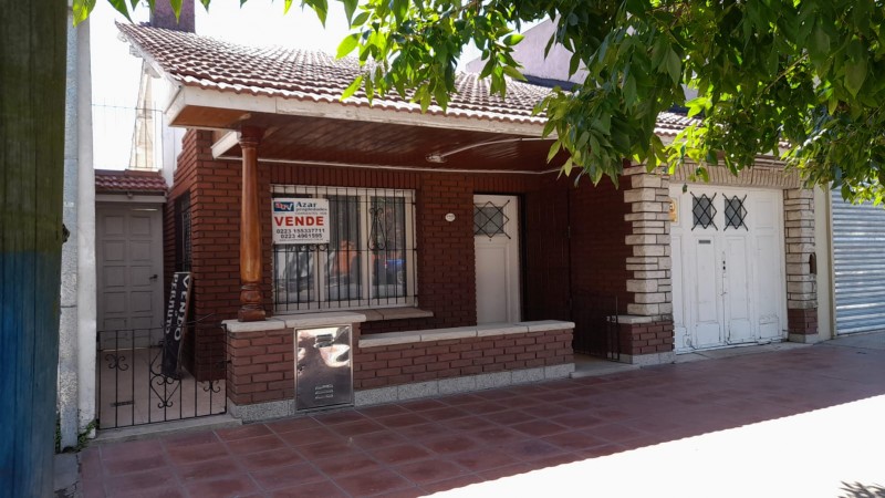 VENTA- PERMUTA chalet valor lote sobre Av. Colon 