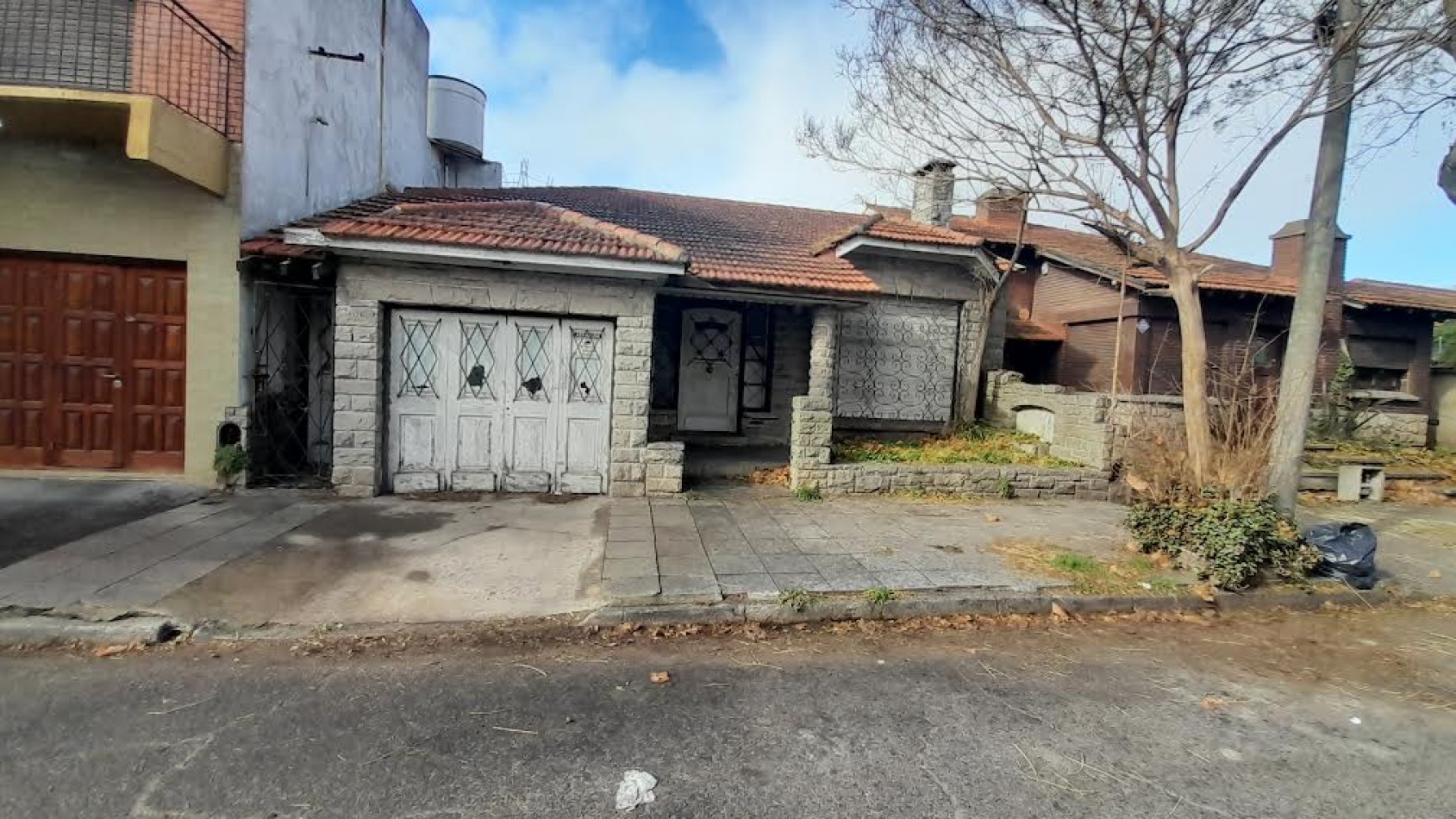VENTA CHALET A RECICLAR. JUJUY AL 1100