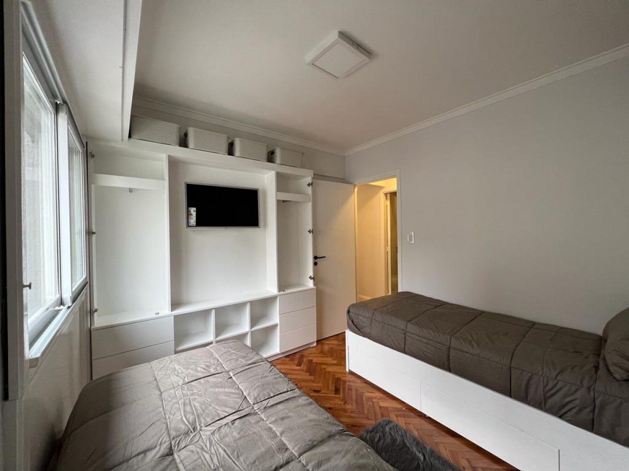 VENTA Semipiso de 3 amb con COCHERA. Falucho 2682.