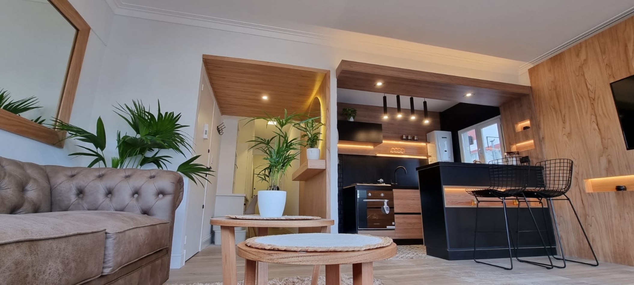 VENTA Semipiso de 3 amb con COCHERA. Falucho 2682.