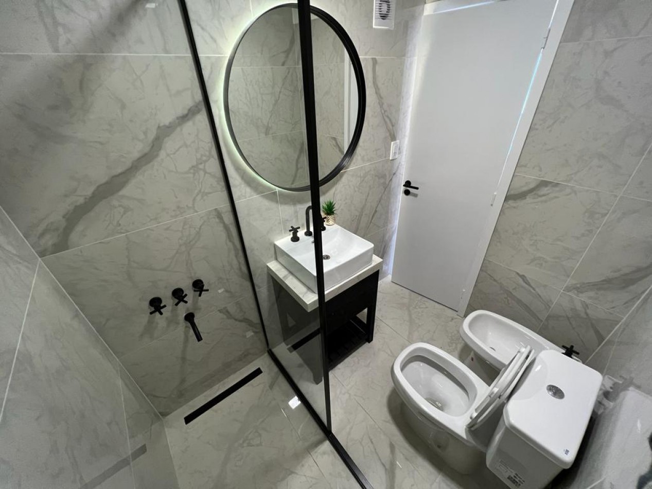 VENTA Semipiso de 3 amb con COCHERA. Falucho 2682.