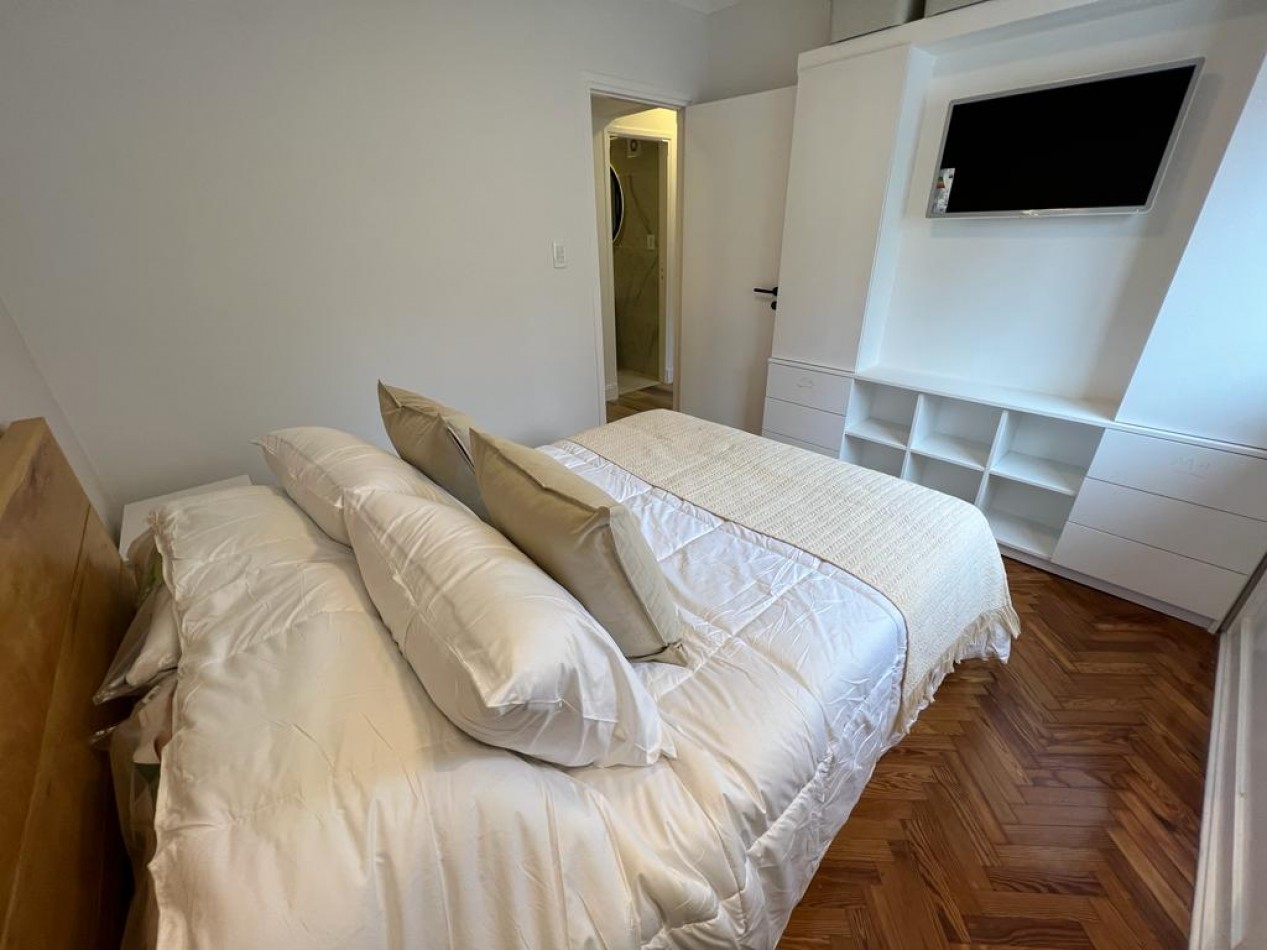 VENTA Semipiso de 3 amb con COCHERA. Falucho 2682.