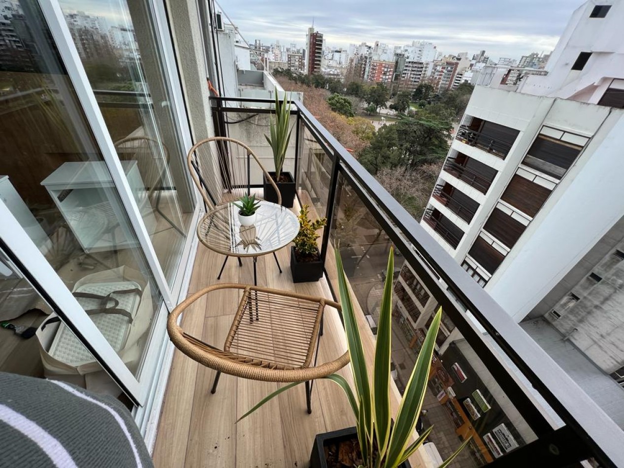 VENTA Semipiso de 3 amb con COCHERA. Falucho 2682.