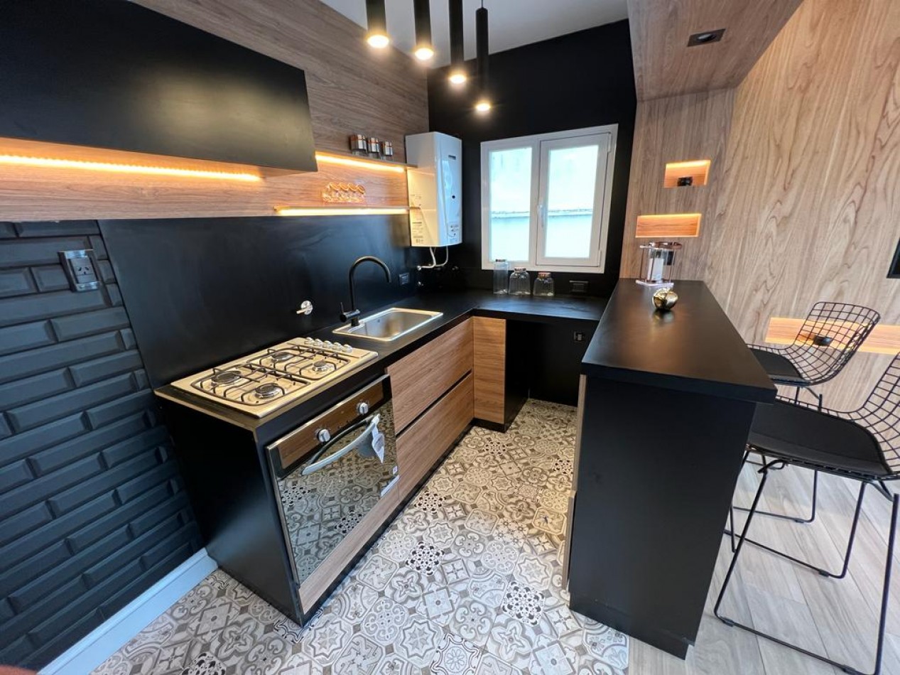 VENTA Semipiso de 3 amb con COCHERA. Falucho 2682.
