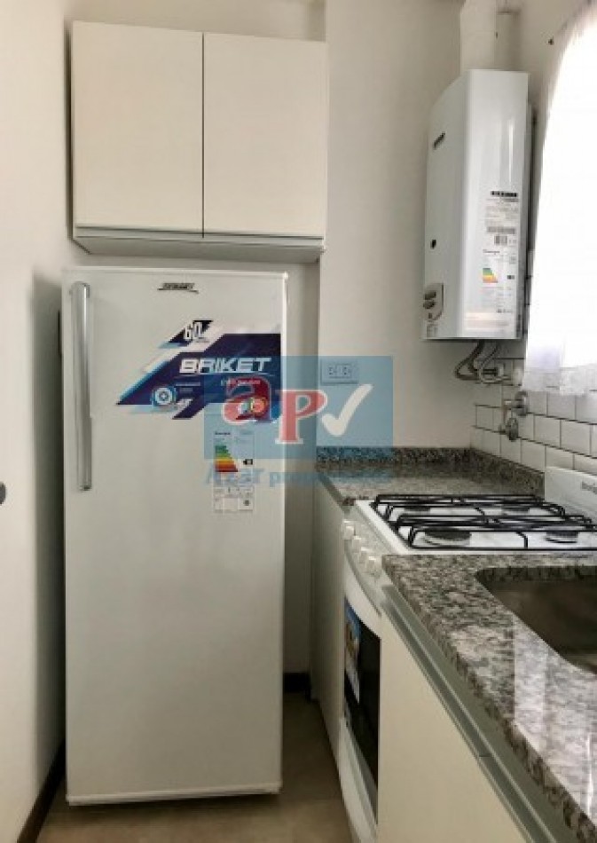 DEPARTAMENTO 2 AMBIENTES RECICLADO A NUEVO. CONTRA-FRENTE, SANTA FE 1800