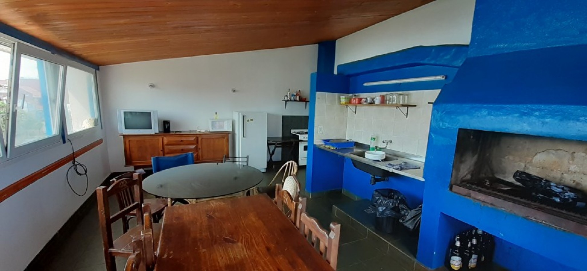 Venta complejo a reciclar ó sub dividir Punta mogotes con quincho y terraza.