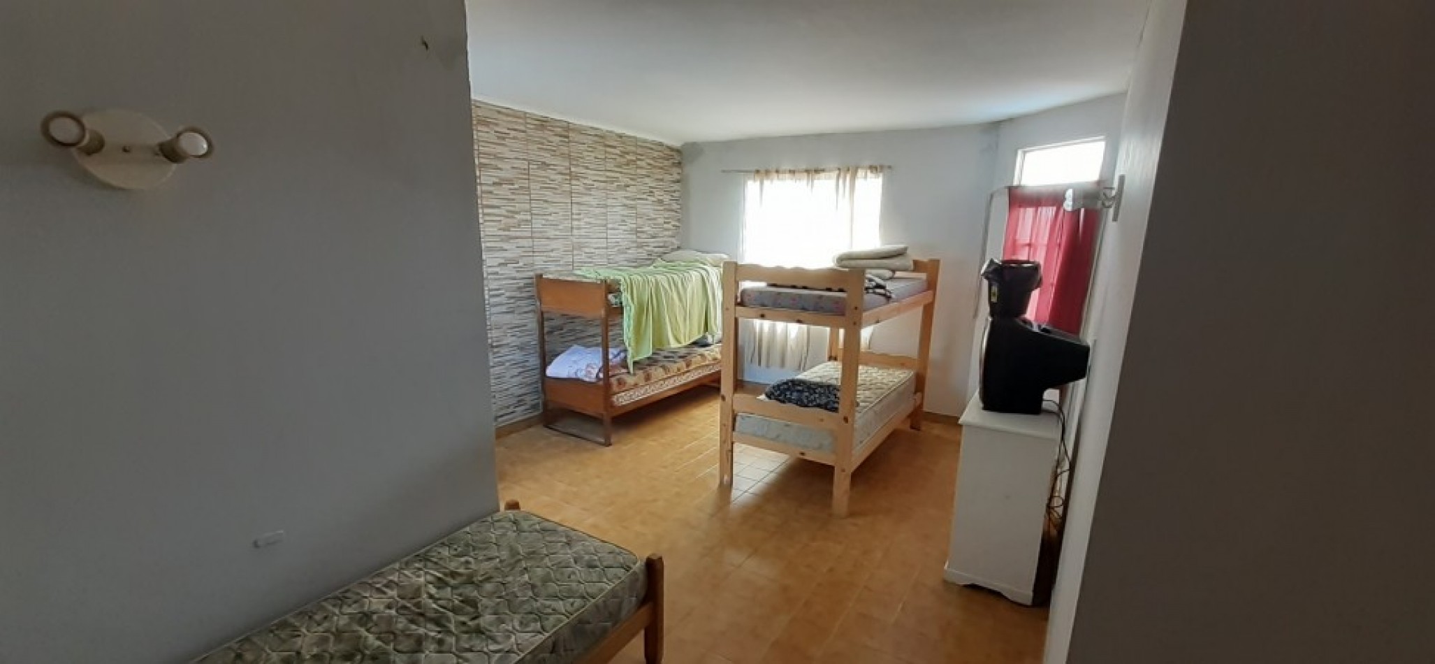 Venta complejo a reciclar ó sub dividir Punta mogotes con quincho y terraza.