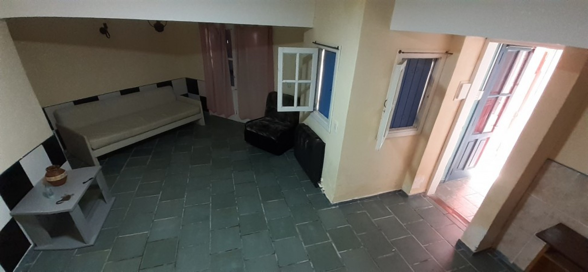 Venta complejo a reciclar ó sub dividir Punta mogotes con quincho y terraza.