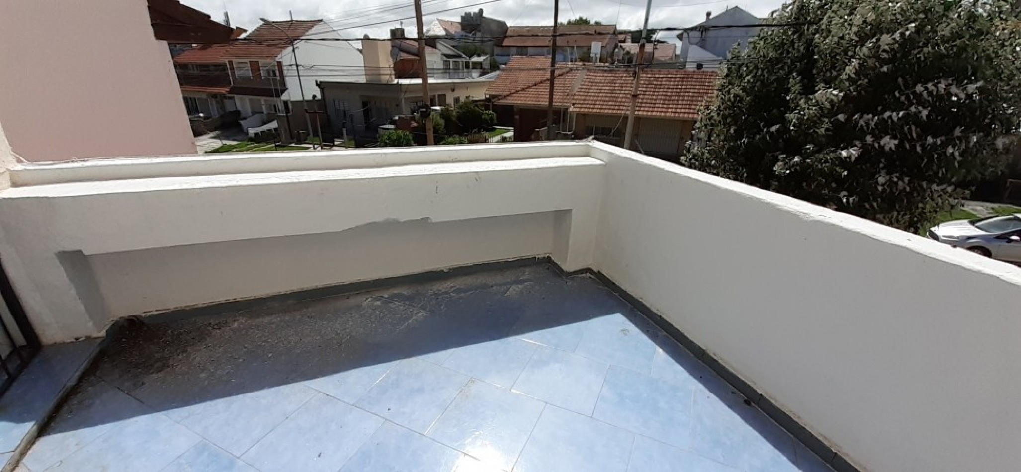 Venta complejo a reciclar ó sub dividir Punta mogotes con quincho y terraza.