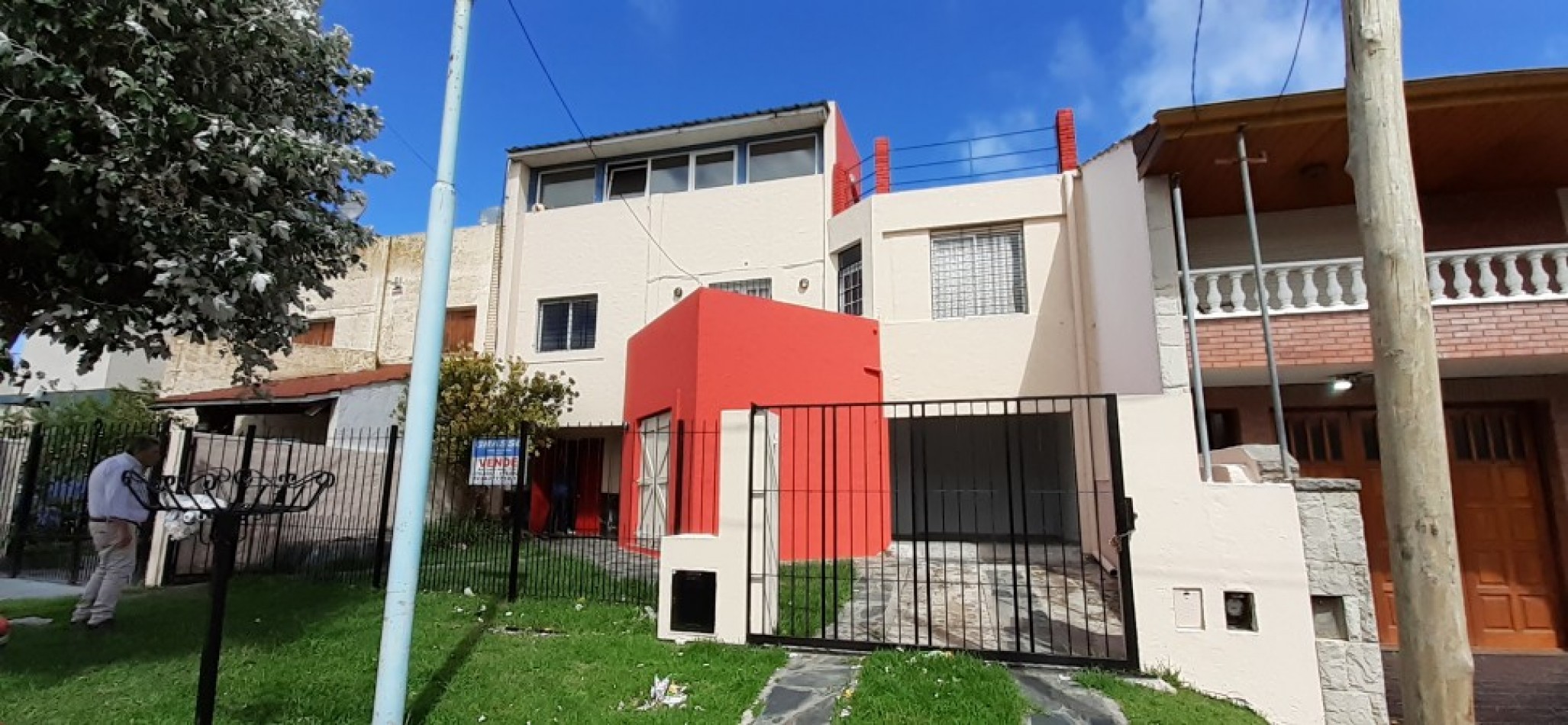 Venta complejo a reciclar ó sub dividir Punta mogotes con quincho y terraza.