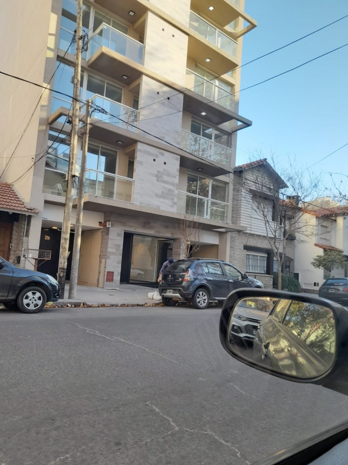 VENTA: SEMI PISO  3 AMB PLAZA MITRE A ESTRENAR