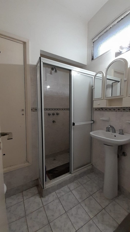 VENTA: Departamento 2 Ambientes Amplios y Luminosos, con Balcon Terraza. SOBRE PEATONAL SAN MARTIN