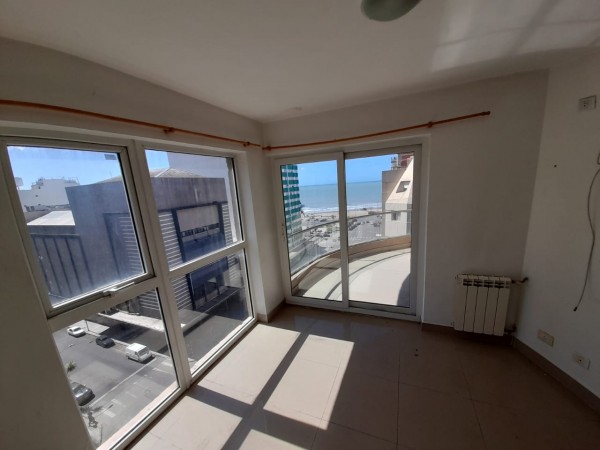VENTA 2 AMB A LA CALLE CON VISTA AL MAR EXCELENTE UBICACION