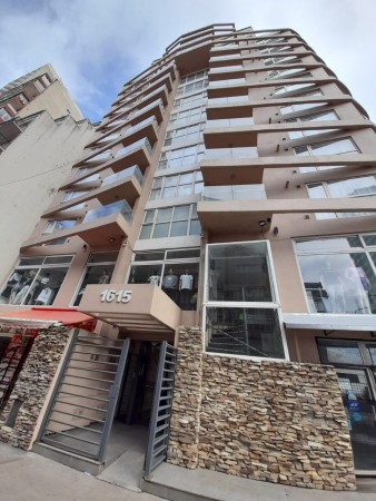 VENTA 2 AMB A LA CALLE CON VISTA AL MAR EXCELENTE UBICACION