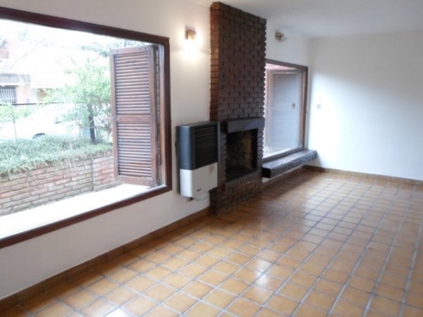 EN VENTA CHALET EN CONSTITUCION