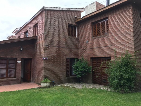 EN VENTA CHALET EN CONSTITUCION