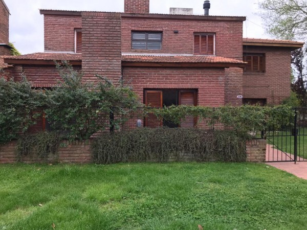 EN VENTA CHALET EN CONSTITUCION