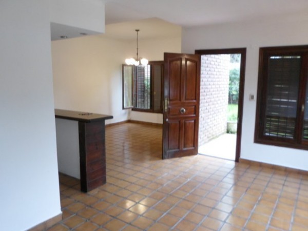 EN VENTA CHALET EN CONSTITUCION