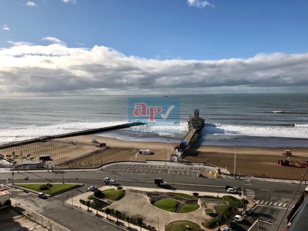 Venta departamento 4 ambientes con vista al mar.  RECICLADO A NUEVO!!!