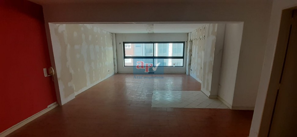 VENTA OFICINA A METROS DE LA PEATONAL
