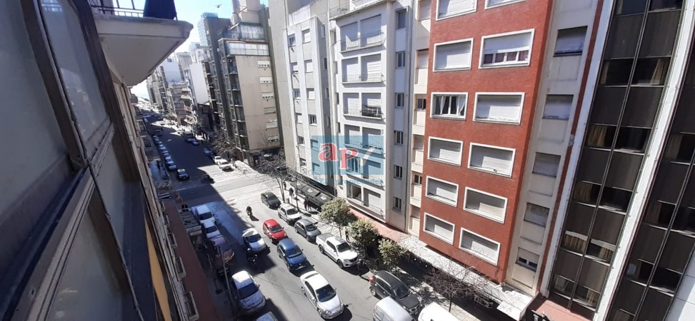VENTA OFICINA A METROS DE LA PEATONAL