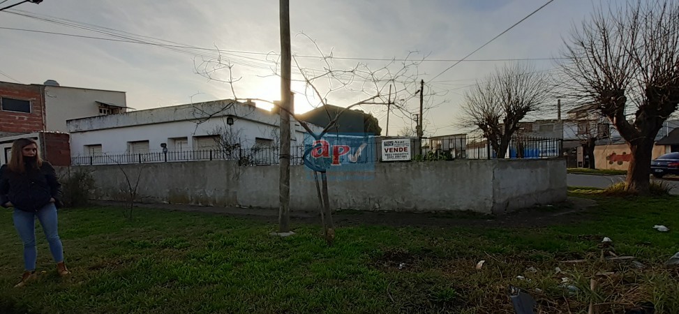 VENTA casa a reciclar Barrio Puerto!!