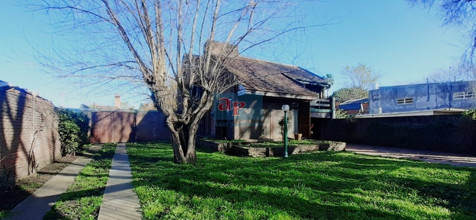 VENTA CHALET BARRIO BOSQUE ALEGRE