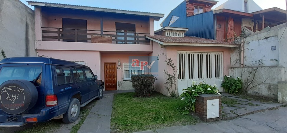 VENTA CHALET SOBRE LA AVENIDA ESTRADA 