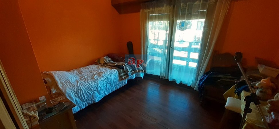 VENTA CHALET SOBRE LA AVENIDA ESTRADA 