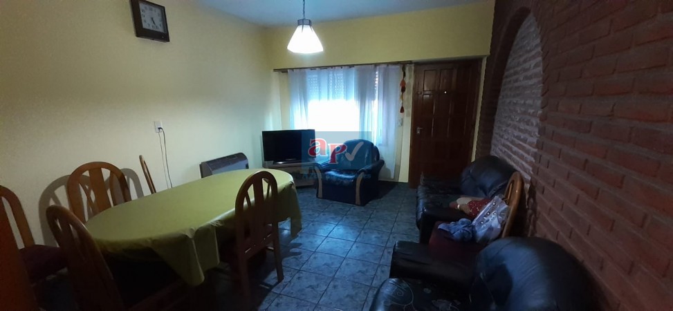 VENTA CHALET SOBRE LA AVENIDA ESTRADA 