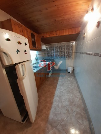 VENTA SOBRE AVENIDA MUYYY COMERCIAL CHALET CON DEPARTAMENTO 10.39X35.50