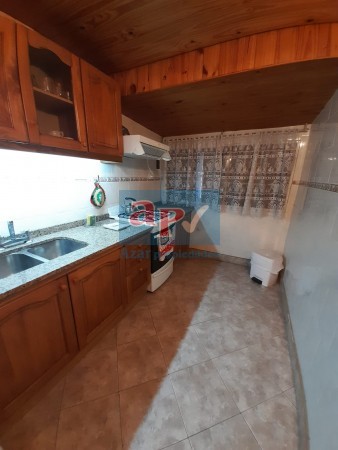 VENTA SOBRE AVENIDA MUYYY COMERCIAL CHALET CON DEPARTAMENTO 10.39X35.50