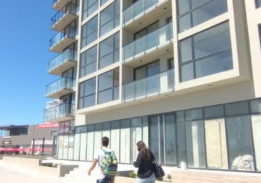 Venta departamento 2 ambientes primera linea al mar 