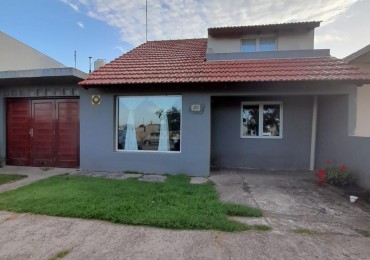VENTA HERMOSO CHALET EN EL BARRIO SANTA ELENA