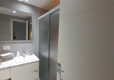 VENTA EDIFICIO BOGHOSS  2  - SEMI PISO DE  TRES AMBIENTES CON COCHERAS Y BAULERA. A LA CALLE PLENA VISTA AL MAR - AV. LIBERTAD 3300 -LA PERLA-