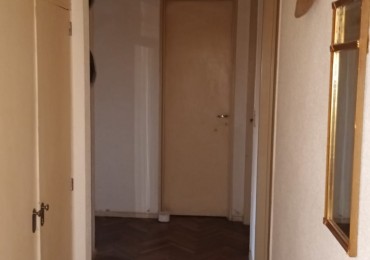 Venta departamento 4 ambientes + Cochera cubierta (9 de Julio y Peru)