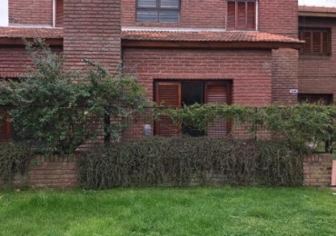 EN VENTA CHALET EN CONSTITUCION