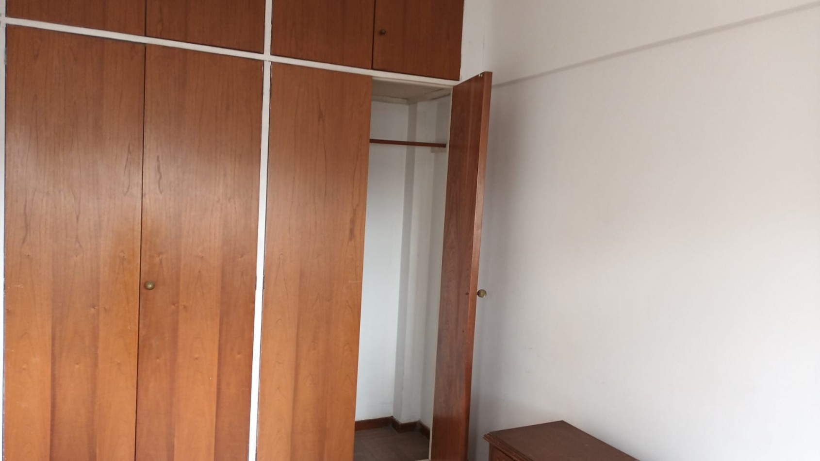 ALQUILO 24 MESES  DEPARTAMENTO  5 AMB.  PLENA VISTA  S/AV,  P. PERALTA RAMOS  PASANDO J. B. JUSTO  DOS CUADRAS