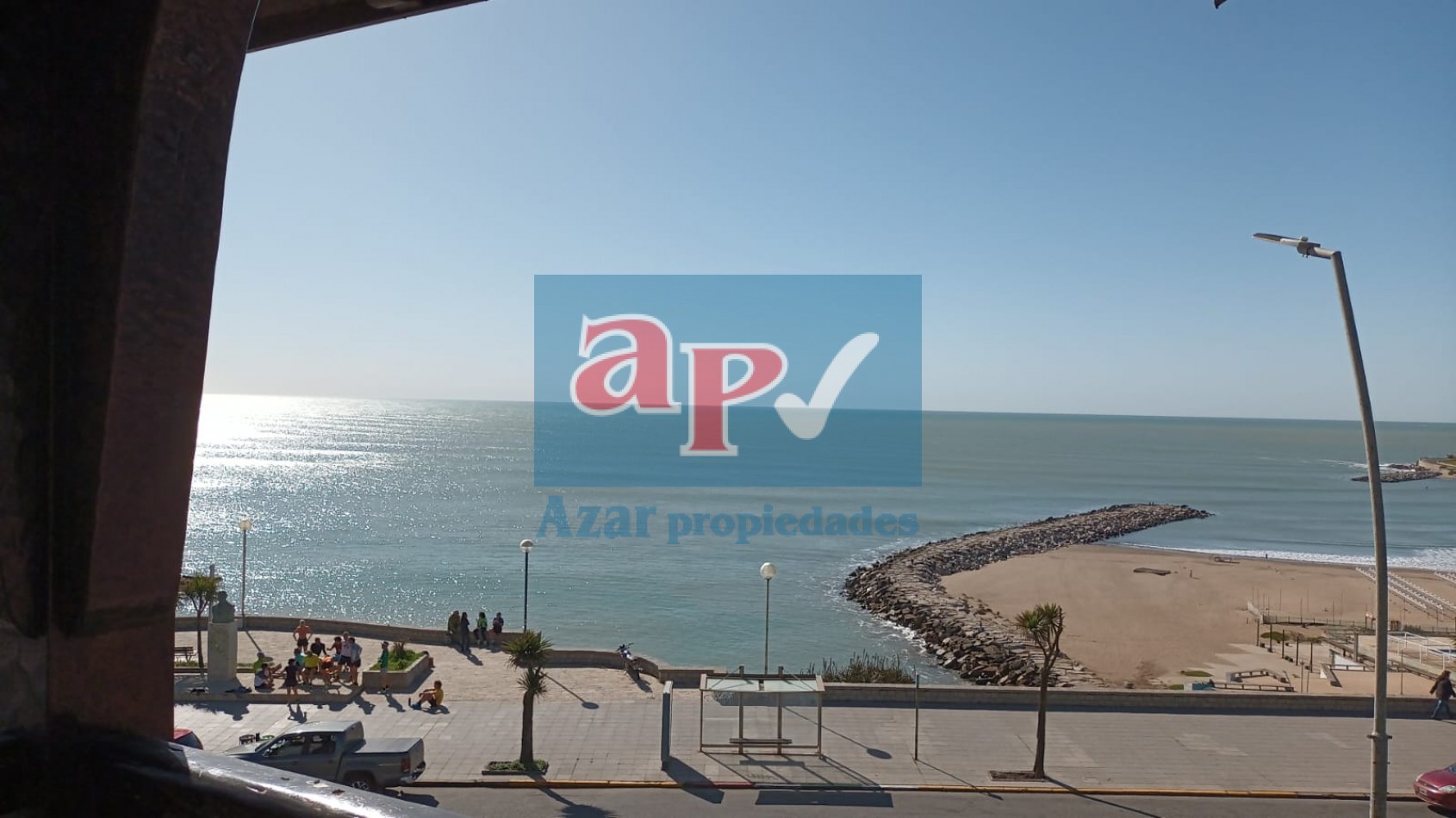 ALQUILO 36 MESES GRAN SEMIPISO PLENA VISTA AL MAR EN EDIFICIO BISCAYNE BEACH